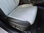 Hyundai Santa Fe 1.6 T-GDI PHEV Premium Plus Sky 7p. / SOH 100% / All season banden / Trekgewicht 1.350 kg / Glazen schuif- en kanteldak / Stuur- Stoel & Achterbank verwarming / Stoelventilatie / Rondomzicht camera / Elektrische achterklep / Adaptief cruise control /