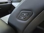 Hyundai Santa Fe 1.6 T-GDI PHEV Premium Plus Sky 7p. / SOH 100% / All season banden / Trekgewicht 1.350 kg / Glazen schuif- en kanteldak / Stuur- Stoel & Achterbank verwarming / Stoelventilatie / Rondomzicht camera / Elektrische achterklep / Adaptief cruise control /