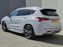 Hyundai Santa Fe 1.6 T-GDI PHEV Premium Plus Sky 7p. / SOH 100% / All season banden / Trekgewicht 1.350 kg / Glazen schuif- en kanteldak / Stuur- Stoel & Achterbank verwarming / Stoelventilatie / Rondomzicht camera / Elektrische achterklep / Adaptief cruise control /