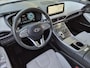 Hyundai Santa Fe 1.6 T-GDI PHEV Premium Plus Sky 7p. / SOH 100% / All season banden / Trekgewicht 1.350 kg / Glazen schuif- en kanteldak / Stuur- Stoel & Achterbank verwarming / Stoelventilatie / Rondomzicht camera / Elektrische achterklep / Adaptief cruise control /