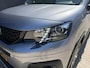 Peugeot Rifter 1.2 Turbo 130 PK GT-Line Automaat | Meest Complete Uitvoering! | Lage Km stand: 35914 Panorama dak | Trekhaak 1200 KG | All season banden | Dodehoek detectie | 2x Zijschuifdeur | Climate Control | Camera | Cruise Control | 17" Lichtmetalen Velgen | Achterklep met Separate Ruit |