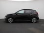 Hyundai Kona Electric Sky 64kWh | APPLE CARPLAY | ANDROID AUTO | STUURWIELVERWARMING | ACHTERUITRIJCAMERA | STOELVERWARMING | HEAD-UP DISPLAY | CRUISE CONTROL | DAB RADIO | LEDER | ELEKTRISCH VERSTELBARE STOEL | NAIVGATIE |