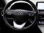 Hyundai Kona Electric Sky 64kWh | APPLE CARPLAY | ANDROID AUTO | STUURWIELVERWARMING | ACHTERUITRIJCAMERA | STOELVERWARMING | HEAD-UP DISPLAY | CRUISE CONTROL | DAB RADIO | LEDER | ELEKTRISCH VERSTELBARE STOEL | NAIVGATIE |
