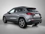 Mercedes-Benz GLA 180 Business Solution AMG | Premium Plus pakket | Nightpakket | Trekhaak | Panoramaschuifdak | DISTRONIC | Burmester Surround Sound systeem | GUARD 360 ° Plus | 19” vijf-dubbelspaaks AMG velgen |