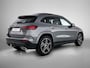 Mercedes-Benz GLA 180 Business Solution AMG | Premium Plus pakket | Nightpakket | Trekhaak | Panoramaschuifdak | DISTRONIC | Burmester Surround Sound systeem | GUARD 360 ° Plus | 19” vijf-dubbelspaaks AMG velgen |