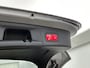 Mercedes-Benz GLA 180 Business Solution AMG | Premium Plus pakket | Nightpakket | Trekhaak | Panoramaschuifdak | DISTRONIC | Burmester Surround Sound systeem | GUARD 360 ° Plus | 19” vijf-dubbelspaaks AMG velgen |