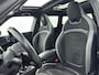 MINI Clubman 2.0 Cooper S Hammersmith 192PK | Schuif-/Kanteldak | Head-Up Display | Works-Pakket | Adaptieve Cruise Control | Achteruitrijcamera | Stoelverwarming | Apple CarPlay & Android Auto
