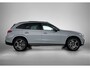 Mercedes-Benz GLC 300e 4MATIC Business Solution AMG | Advanced plus | Nightpakket | Parkeerpakket | Trekhaak | Panoramaschuifdak | Treeplanken in aluminiumlook | 20 inch vijfspaaks lichtmetalen AMG-velgen | URBAN GUARD Plus |