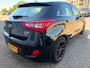 Hyundai i30 1.6 GDI i-Motion Plus van 2de Eig met parkeersensoren / camera en navigatie en bluetooth en trekhaak