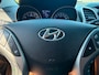 Hyundai i30 1.6 GDI i-Motion Plus van 2de Eig met parkeersensoren / camera en navigatie en bluetooth en trekhaak