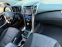 Hyundai i30 1.6 GDI i-Motion Plus van 2de Eig met parkeersensoren / camera en navigatie en bluetooth en trekhaak