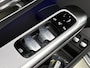 Mercedes-Benz GLC 300e 4MATIC Business Solution AMG | Premium | Winterpakket | Nightpakket | Rijassistentiepakket Plus | Trekhaak | Panoramaschuifdak | Treeplanken in aluminiumlook | 20" multispaaks lichtmetalen AMG velgen |