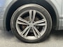 Volkswagen Tiguan Allspace 1.5 TSI HIGHLINE BUSINESS R AUTOMAAT 7 PERSOONS NAVIGATIE ADAPTIVE CRUISE CONTROL PANORAMA SCHUIF/KANTELDAK APPLE CARPLAY/ANDROID RIJSTROOKSENSOREN KEYLESS GO TREKHAAK ZEER MOOI !!