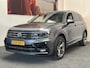 Volkswagen Tiguan Allspace 1.5 TSI HIGHLINE BUSINESS R AUTOMAAT 7 PERSOONS NAVIGATIE ADAPTIVE CRUISE CONTROL PANORAMA SCHUIF/KANTELDAK APPLE CARPLAY/ANDROID RIJSTROOKSENSOREN KEYLESS GO TREKHAAK ZEER MOOI !!
