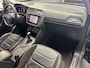 Volkswagen Tiguan Allspace 1.5 TSI HIGHLINE BUSINESS R AUTOMAAT 7 PERSOONS NAVIGATIE ADAPTIVE CRUISE CONTROL PANORAMA SCHUIF/KANTELDAK APPLE CARPLAY/ANDROID RIJSTROOKSENSOREN KEYLESS GO TREKHAAK ZEER MOOI !!