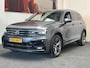 Volkswagen Tiguan Allspace 1.5 TSI HIGHLINE BUSINESS R AUTOMAAT 7 PERSOONS NAVIGATIE ADAPTIVE CRUISE CONTROL PANORAMA SCHUIF/KANTELDAK APPLE CARPLAY/ANDROID RIJSTROOKSENSOREN KEYLESS GO TREKHAAK ZEER MOOI !!