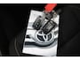 Toyota Hilux 2.4 D-4D Xtra Cab Invincible automaat | Trekhaak | Tonneau cover | Apple Carplay/Android Auto |