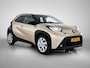 Toyota Aygo X 1.0 VVT-i MT Envy | Dealer Onderhouden | Stoelverwarming | Parkeersensoren voor+achter | Climate Control | Keyless Entry/Start | Draadloze telefoonlader | Groot Scherm | Navigatie | Apple CarPlay/Android Auto