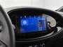 Toyota Aygo X 1.0 VVT-i MT Envy | Dealer Onderhouden | Stoelverwarming | Parkeersensoren voor+achter | Climate Control | Keyless Entry/Start | Draadloze telefoonlader | Groot Scherm | Navigatie | Apple CarPlay/Android Auto