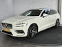 Volvo V60 2.0 T8 Twin Engine AWD Inscription B&W HUD Pano Trekhaak Pilot Assist