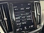 Volvo V60 2.0 T8 Twin Engine AWD Inscription B&W HUD Pano Trekhaak Pilot Assist