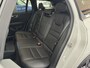 Volvo V60 2.0 T8 Twin Engine AWD Inscription B&W HUD Pano Trekhaak Pilot Assist