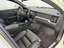 Volvo V60 2.0 T8 Twin Engine AWD Inscription B&W HUD Pano Trekhaak Pilot Assist