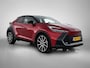 Toyota C-HR / C-HR+ 200 AWD GR Sport Premiere Edition | JBL | Stoel+Stuurverwarming | Head-Up Display | 360 Camera + Camera binnenspiegel | Dodehoek detectie | Elektrische achterklep |