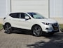 Nissan Qashqai 1.3 DIG-T N-Connecta / Trekhaak / Stoelverwarming / 360 Graden Camera / Apple Carplay & Android Auto / Climate Control / Navigatie /