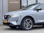 Nissan Qashqai 1.3 MHEV Tekna / Trekhaak 1.400 KG / NL Auto / Voorruitverwarming / Panoramadak / Stoel- & Stuurverwarming / 360 Camera / Elek. Achterklep / HUD /