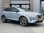 Nissan Qashqai 1.3 MHEV Tekna / Trekhaak 1.400 KG / NL Auto / Voorruitverwarming / Panoramadak / Stoel- & Stuurverwarming / 360 Camera / Elek. Achterklep / HUD /