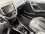 Peugeot 2008 Allure 1.6 VTi 120 pk - Leder - trekhaak - lage kilometerstand!