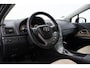 Toyota Avensis 1.8 VVTi Business | Trekhaak | Leder | Navigatie | Cruise Control | Clima | Parkeersensoren achter | Camera | 17 inch | Bluetooth