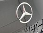Mercedes-Benz C-klasse 300 e Business Solution Luxury | Winterpakket | Parkeerpakket | Trekhaak | Warmtewerend, donkergetint glas | Panoramaschuifdak | GUARD 360° Plus | 18 inch vijf-dubbelspaaks lichtmetalen velgen |
