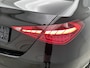 Mercedes-Benz C-klasse 300 e Business Solution Luxury | Winterpakket | Parkeerpakket | Trekhaak | Warmtewerend, donkergetint glas | Panoramaschuifdak | GUARD 360° Plus | 18 inch vijf-dubbelspaaks lichtmetalen velgen |
