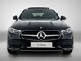 Mercedes-Benz C-klasse 300 e Business Solution Luxury | Winterpakket | Parkeerpakket | Trekhaak | Warmtewerend, donkergetint glas | Panoramaschuifdak | GUARD 360° Plus | 18 inch vijf-dubbelspaaks lichtmetalen velgen |