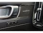 Volvo XC40 T5 Recharge Ultimate Bright - Panorama/schuifdak - IntelliSafe Assist - Harman/Kardon audio - Parkeercamera achter - Verwarmde voorstoelen & stuur - Parkeersensoren voor & achter - Elektr. bedienb. voorstoelen met geheugen links - Draadloze tel. lader - Extra getint glas - Inklapbare trekhaak - 19' LMV