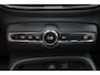 Volvo XC40 T5 Recharge Ultimate Bright - Panorama/schuifdak - IntelliSafe Assist - Harman/Kardon audio - Parkeercamera achter - Verwarmde voorstoelen & stuur - Parkeersensoren voor & achter - Elektr. bedienb. voorstoelen met geheugen links - Draadloze tel. lader - Extra getint glas - Inklapbare trekhaak - 19' LMV