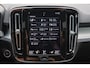 Volvo XC40 T5 Recharge Ultimate Bright - Panorama/schuifdak - IntelliSafe Assist - Harman/Kardon audio - Parkeercamera achter - Verwarmde voorstoelen & stuur - Parkeersensoren voor & achter - Elektr. bedienb. voorstoelen met geheugen links - Draadloze tel. lader - Extra getint glas - Inklapbare trekhaak - 19' LMV