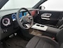Mercedes-Benz GLB 200 Business Solution AMG 7p. 58 kWh | Premium pakket | Winterpakket | Nightpakket | Trekhaak | Vast panoramadak | 19” vijfspaaks lichtmetalen AMG-velgen | GUARD 360° |