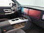 Mercedes-Benz GLB 200 Business Solution AMG 7p. 58 kWh | Premium pakket | Winterpakket | Nightpakket | Trekhaak | Vast panoramadak | 19” vijfspaaks lichtmetalen AMG-velgen | GUARD 360° |