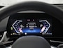 BMW X1 xDrive25e Automaat 245Pk (APPLE CARPLAY, HEAD-UP DISPLAY, 360 CAMERA, GETINT GLAS, LEDER, STOELVERWARMING, ZWARTE HEMEL, NIEUWSTAAT)