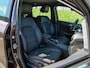 Mercedes-Benz B-klasse 180 Business Solution AMG Upgrade Edition | CAMERA | TREKHAAK | NAVIGATIE |
