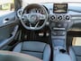 Mercedes-Benz B-klasse 180 Business Solution AMG Upgrade Edition | CAMERA | TREKHAAK | NAVIGATIE |
