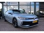 Volkswagen Passat Variant 1.5 eTSI R-Line Business | Achteruitrijcamera | Hill hold functie | Keyless start | Achteruitrijcamera | Hill hold functie | Keyless start