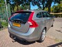 Volvo V60 1.6 T3 Momentum 1e eigenaar dealer onderhouden navigatie cruis control leerbekeleding