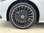 Mercedes-Benz A-klasse 250 e 140 Year Edition | Premium Plus | Parkeerpakket | Panoramaschuifdak | 360° camera | Burmester surround sound system | 19 inch multispaaks lichtmetalen AMG-velgen |
