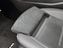 Mercedes-Benz A-klasse 250 e 140 Year Edition | Premium Plus | Parkeerpakket | Panoramaschuifdak | 360° camera | Burmester surround sound system | 19 inch multispaaks lichtmetalen AMG-velgen |