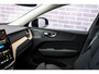 Volvo XC60 2.0 T6 Plug-in hybrid AWD Ultra Dark | Luchtvering | Trekhaak | Head Up Display | Adaptieve Cruise Control | 360 Camera | Donker Glas |