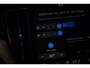 Volvo XC60 2.0 T6 Plug-in hybrid AWD Ultra Dark | Luchtvering | Trekhaak | Head Up Display | Adaptieve Cruise Control | 360 Camera | Donker Glas |